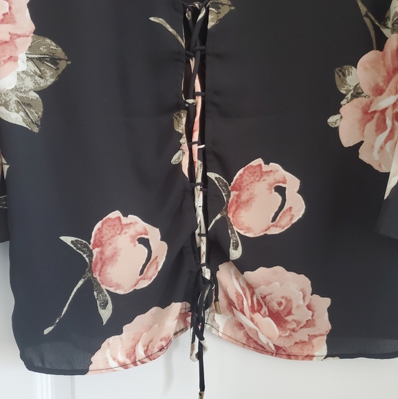 Like-New Dynamite Floral Blouse w/ Back Detailing - Picture 3 of 5
